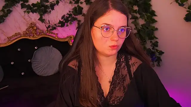 Snapshot of SophieDreamss chatting on 12-02-25, 11:11 SophieDreamss online show from 12-02-25, 11:11