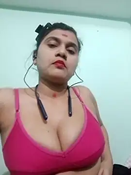 Kavya-Tiwari online show from 12-16-25, 09:03