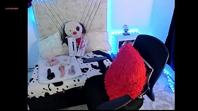 Mia Victoria22 online show from 04-29-26, 02:04