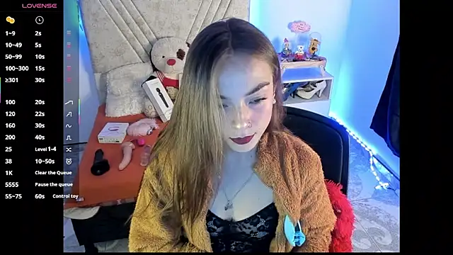Snapshot of Mia_Victoria22 chatting on 07-14-26, 12:35 Mia Victoria22 online show from 07-14-26, 12:35