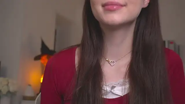 Snapshot of kategoodgirl chatting on 10-22-25, 08:36 kategoodgirl online show from 10-22-25, 08:36