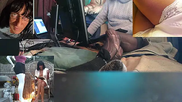 Snapshot of SissiDomination chatting on 12-21-25, 11:06 SissiDomination online show from 12-21-25, 11:06