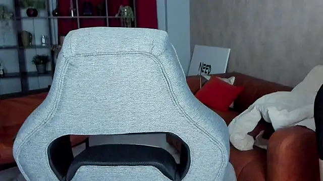 Snapshot of SakuraBliss chatting on 11-08-25, 05:34 SakuraBliss online show from 11-08-25, 05:34