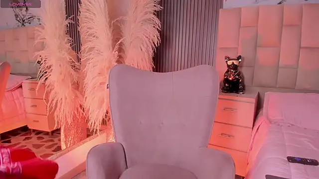 AdharaSweet1  online show from 03-27-26, 05:46