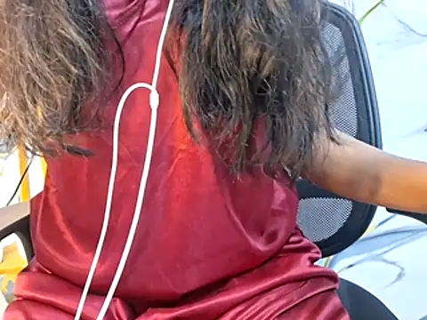 Snapshot of trending_tamizhachii chatting on 02-16-26, 05:31 trending tamizhachii online show from 02-16-26, 05:31