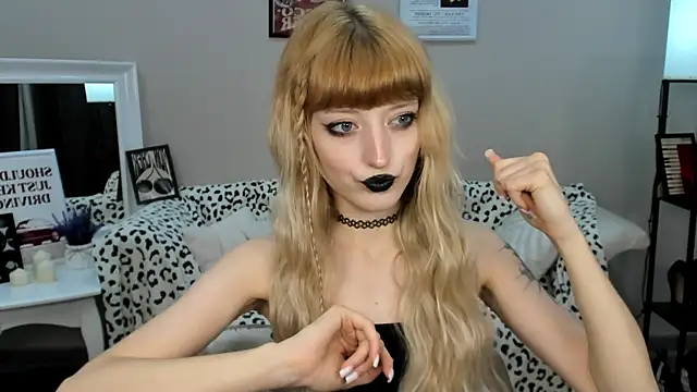 MistyMarlo online show from 04-21-26, 02:51