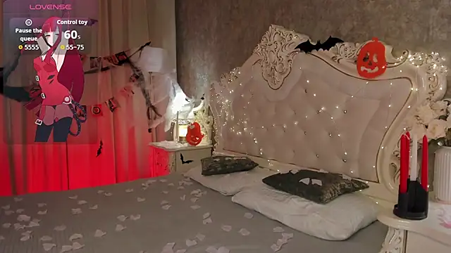 Lucy Shaw online show from 10-19-25, 11:55