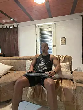Snapshot of MarcoStriker chatting on 07-07-26, 02:43 MarcoStriker online show from 07-07-26, 02:43