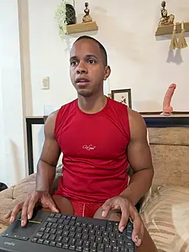 Snapshot of MarcoStriker chatting on 07-16-26, 01:39 MarcoStriker online show from 07-16-26, 01:39