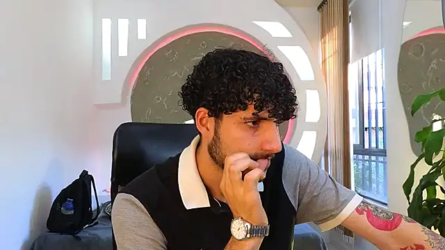 Snapshot of Rafael_Mendezz chatting on 09-09-25, 10:09 Rafael Mendezz online show from 09-09-25, 10:09