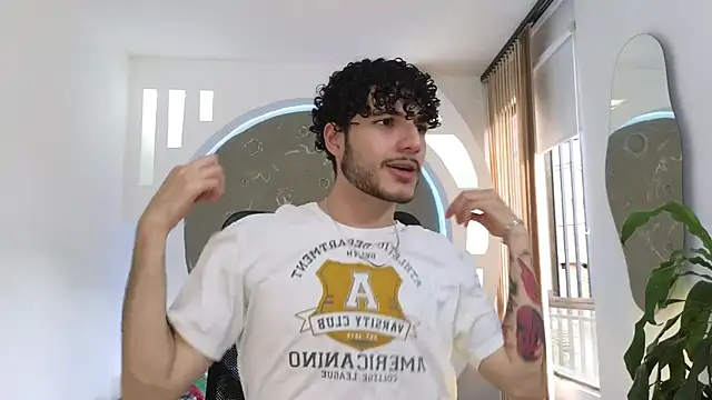 Snapshot of Rafael_Mendezz chatting on 09-11-25, 08:42 Rafael Mendezz online show from 09-11-25, 08:42