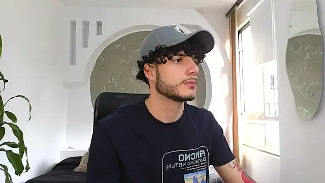 Snapshot of Rafael_Mendezz chatting on 10-09-25, 08:40 Rafael Mendezz online show from 10-09-25, 08:40