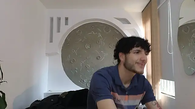 Snapshot of Rafael_Mendezz chatting on 10-23-25, 08:51 Rafael Mendezz online show from 10-23-25, 08:51