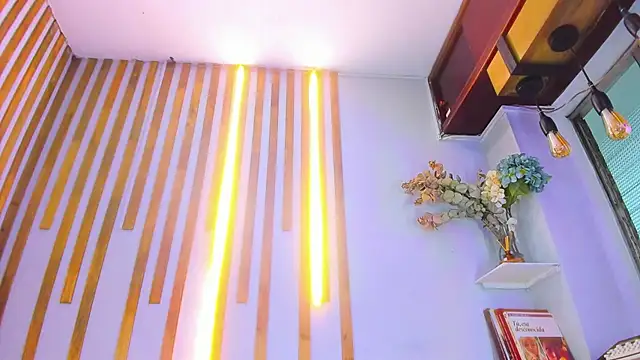 Jennifer Vega1 online show from 11-14-25, 09:46