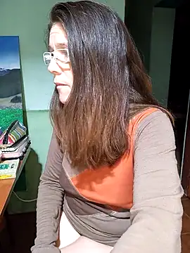 Snapshot of Merida2276 chatting on 10-14-25, 11:16 Merida2276 online show from 10-14-25, 11:16