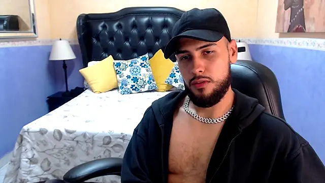 Snapshot of Marcus_Soler chatting on 09-22-25, 03:58 Marcus Soler online show from 09-22-25, 03:58