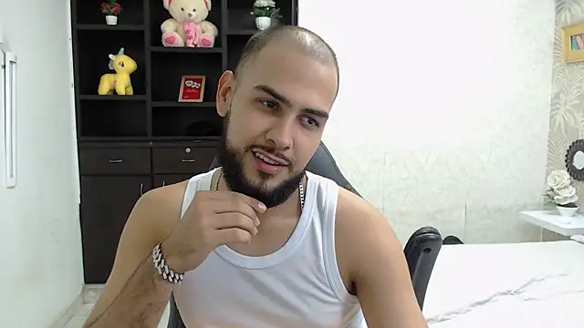 Snapshot of Marcus_Soler chatting on 10-04-25, 05:22 Marcus Soler online show from 10-04-25, 05:22
