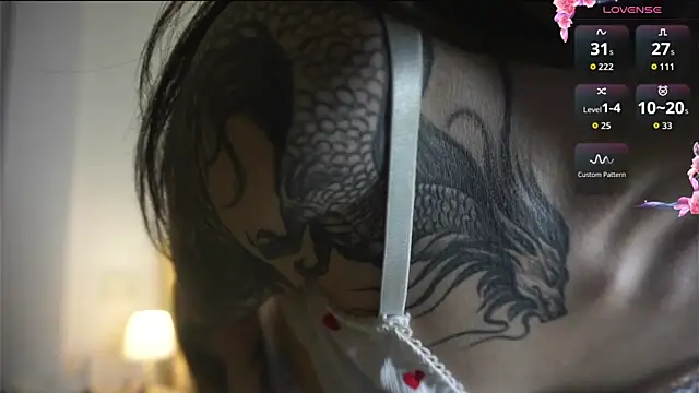 Morena Dolce online show from 11-26-25, 01:17