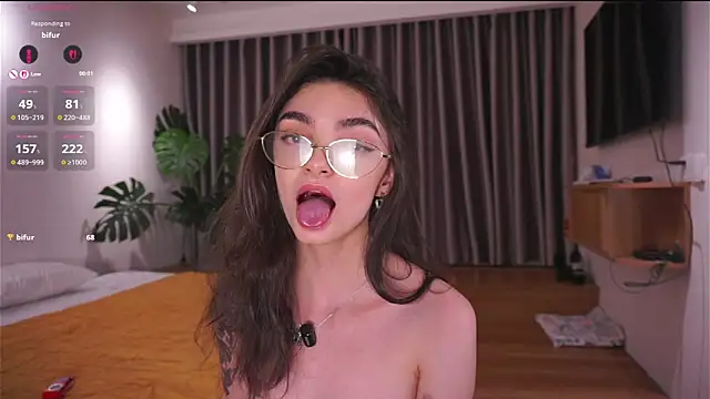 Morena Dolce online show from 02-13-26, 10:39