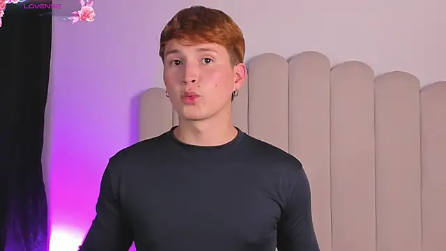 Snapshot of Eragonbooy chatting on 01-12-26, 11:10 Eragonbooy online show from 01-12-26, 11:10