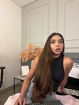 Snapshot of AnnyVega_ chatting on 10-21-25, 07:25 AnnyVega online show from 10-21-25, 07:25