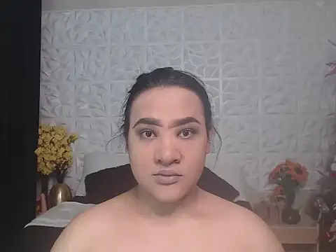 Snapshot of Hotcum_ella chatting on 12-16-25, 11:54 Hotcum ella online show from 12-16-25, 11:54