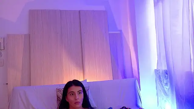 Snapshot of AliishaPss chatting on 06-04-26, 04:35 AliishaPss online show from 06-04-26, 04:35