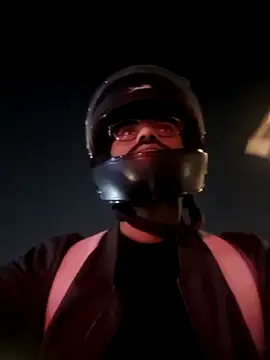 Snapshot of YoursThickDick chatting on 10-31-25, 03:46 YoursThickDick online show from 10-31-25, 03:46