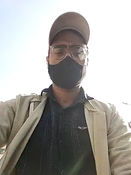 Snapshot of YoursThickDick chatting on 12-14-25, 05:24 YoursThickDick online show from 12-14-25, 05:24