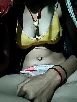 Snapshot of Shreya-couple chatting on 11-07-25, 02:11 Shreya-couple online show from 11-07-25, 02:11