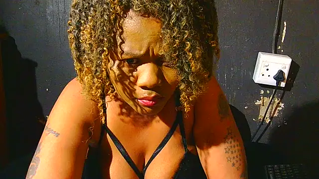 Augustine-Blooomxx online show from 10-20-25, 12:33