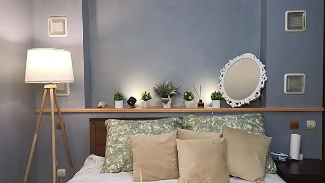 Snapshot of okerriella chatting on 09-18-25, 01:24 okerriella online show from 09-18-25, 01:24