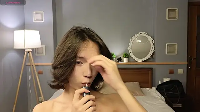 Snapshot of okerriella chatting on 10-15-25, 01:55 okerriella online show from 10-15-25, 01:55