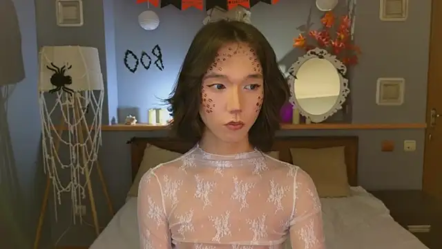 Snapshot of okerriella chatting on 10-30-25, 02:40 okerriella online show from 10-30-25, 02:40