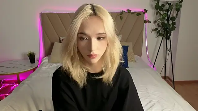 Snapshot of okerriella chatting on 06-17-26, 02:51 okerriella online show from 06-17-26, 02:51