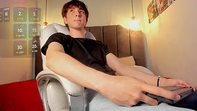 Oscar and dani online show from 10-04-25, 03:37