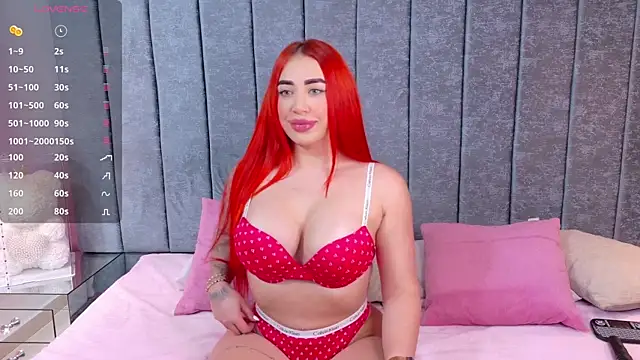 Snapshot of evelincooper_ chatting on 11-15-25, 01:25 evelincooper online show from 11-15-25, 01:25