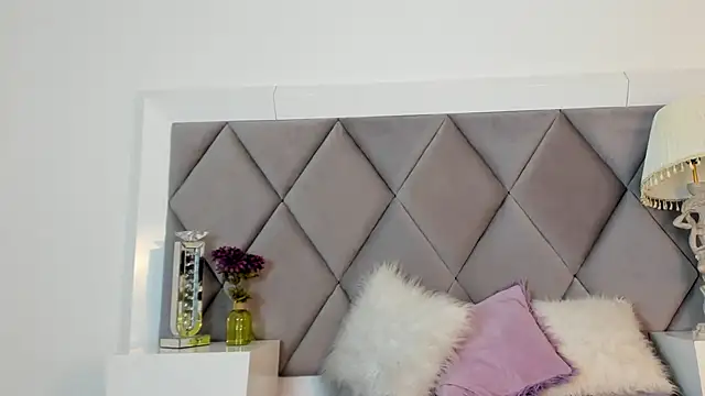 GiadaRizzo online show from 11-28-25, 08:11