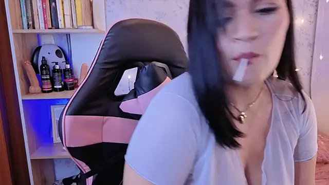 manelike  online show from 06-18-26, 04:13