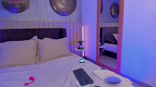 NaishaFord 1 online show from 11-08-25, 03:18