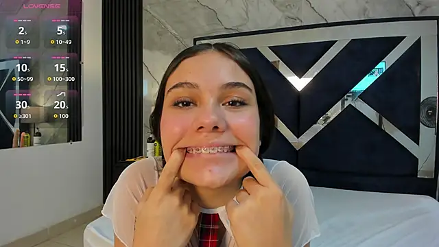 Megan Sweetas online show from 11-13-25, 08:08