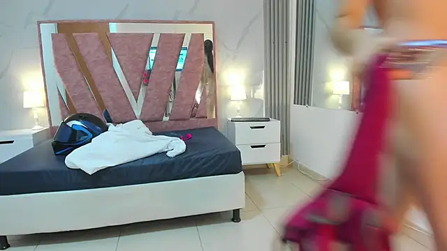 Megan Sweetas online show from 12-15-25, 01:21