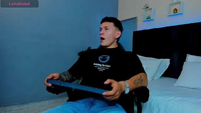 Thomas moon online show from 11-20-25, 12:49