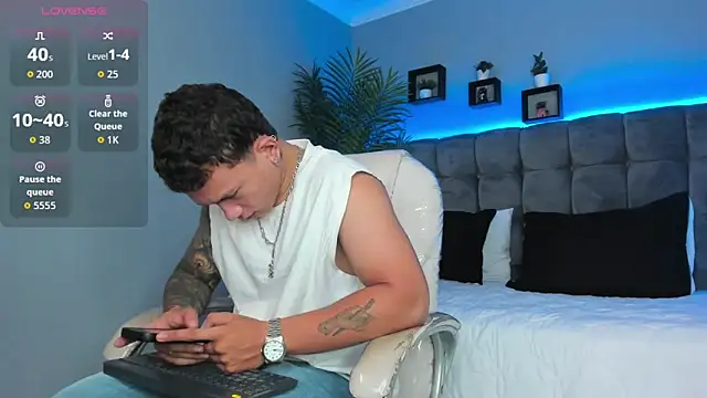 Thomas moon online show from 04-11-26, 01:48