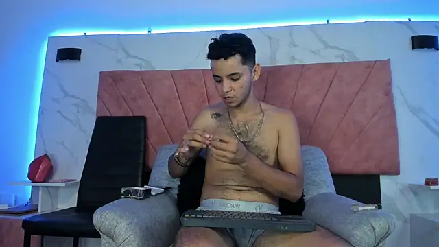 HellAndDante  online show from 12-16-25, 02:38