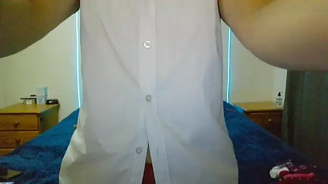Snapshot of MysticBlue69 chatting on 07-05-26, 01:23 MysticBlue69 online show from 07-05-26, 01:23