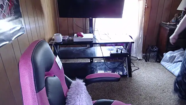 vanessraine online show from 02-04-26, 07:31