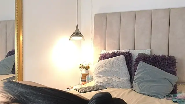 arianaa miller  online show from 10-03-25, 08:06