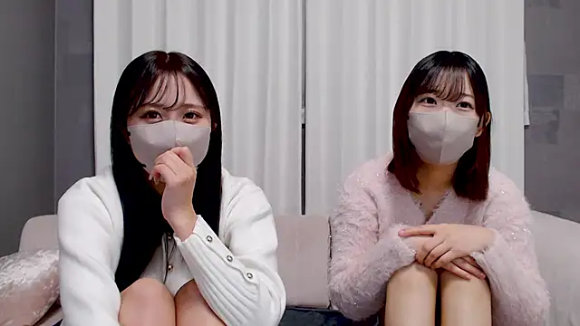  YUI CHAN  online show from 12-04-25, 11:30