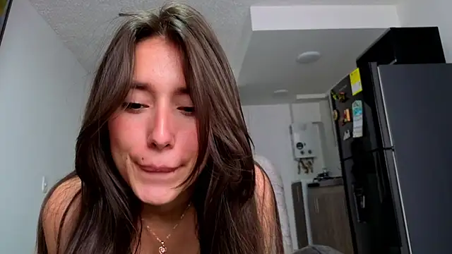 Adhara Kitten online show from 04-15-26, 07:58